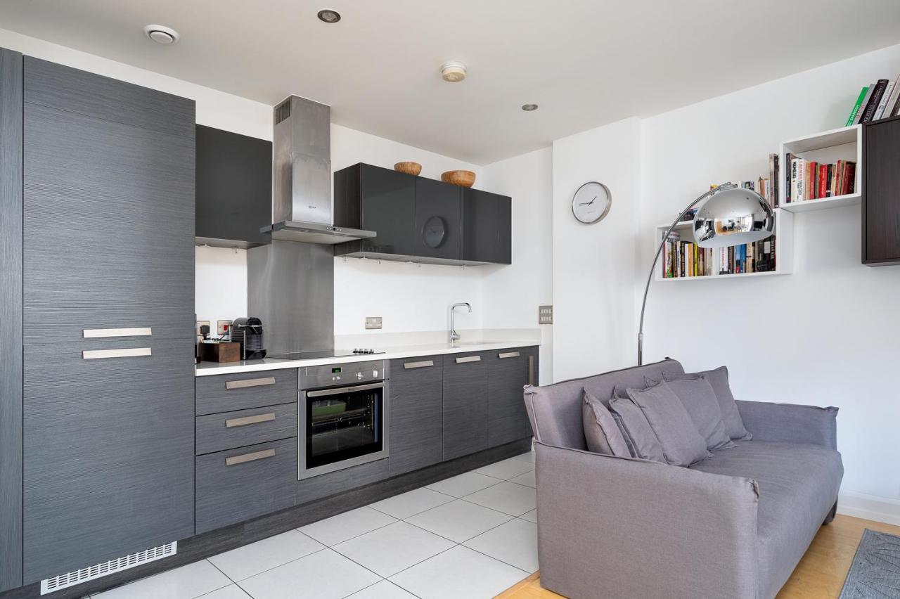 D8 - Canal View Apartment ロンドン エクステリア 写真